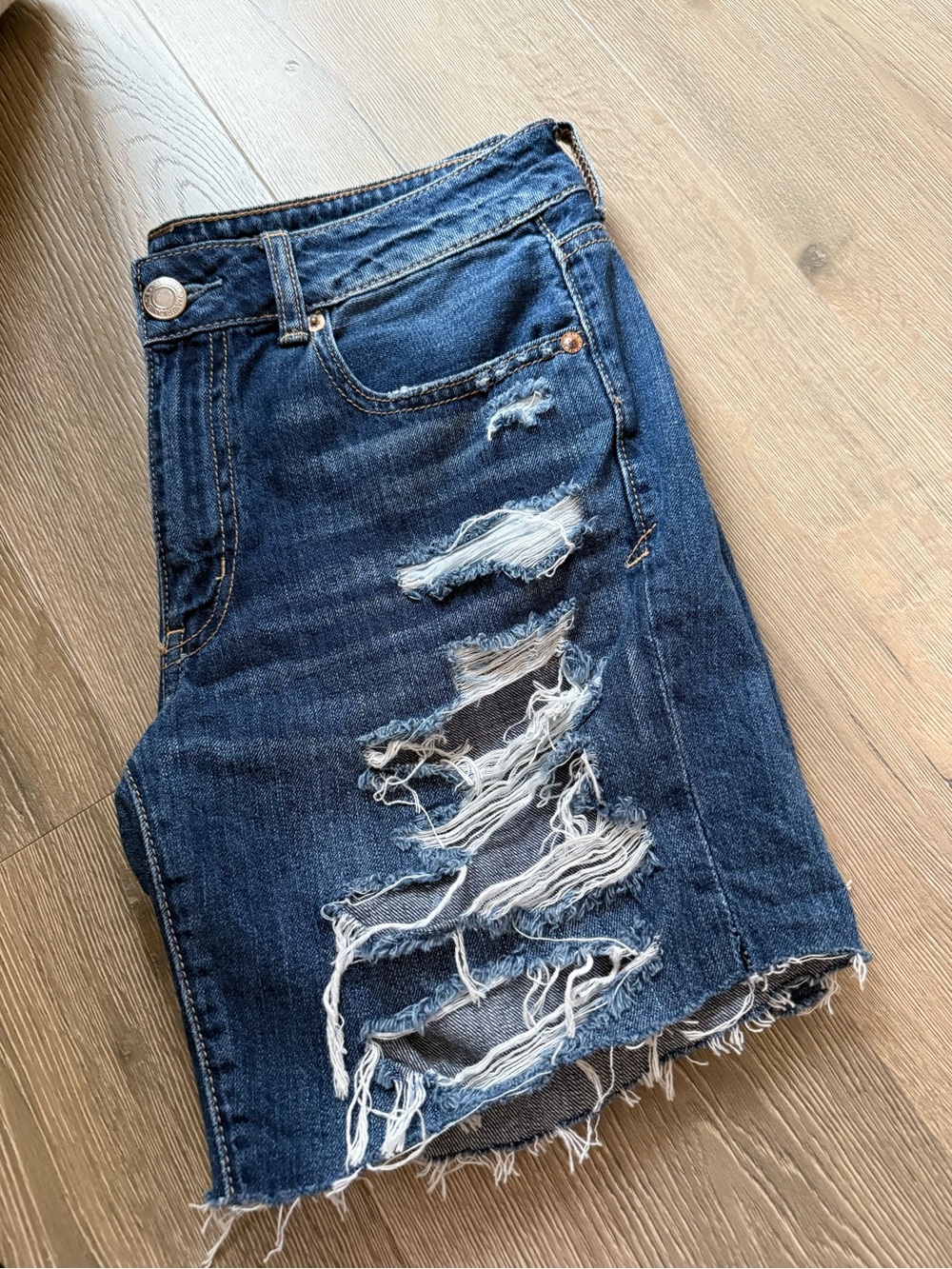 AE Distressed Dark Blue Women’s Denim shorts
